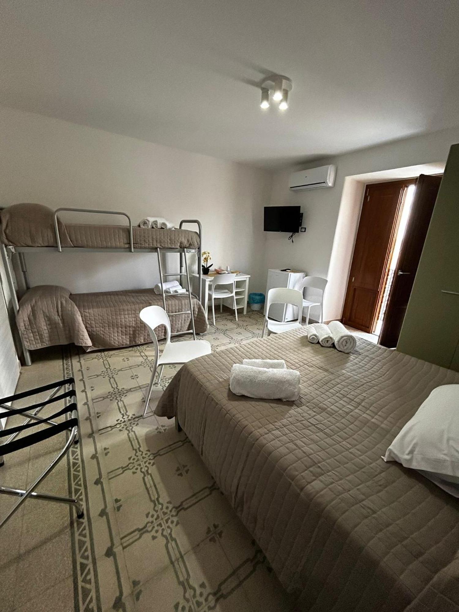 La Spiga Hotell Gangi Exteriör bild